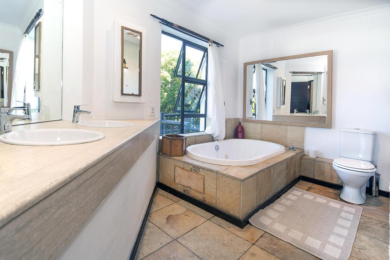Sleepers Nest Holiday home *